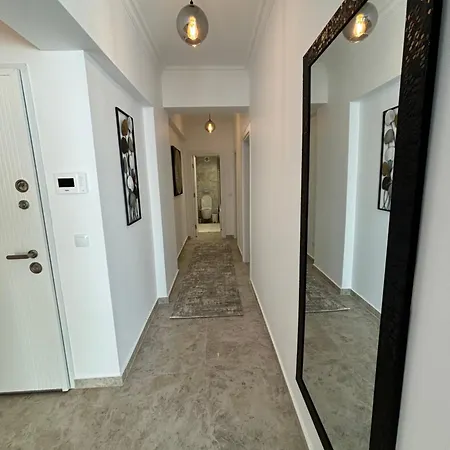 Viva Solid House Mamaia