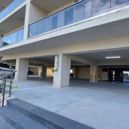 Viva Solid House Apartment