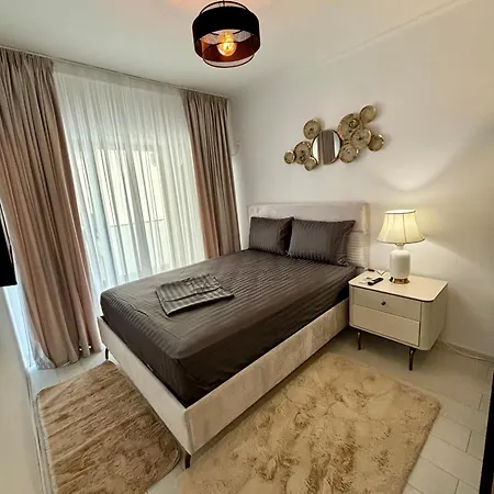 Viva Solid House * Mamaia